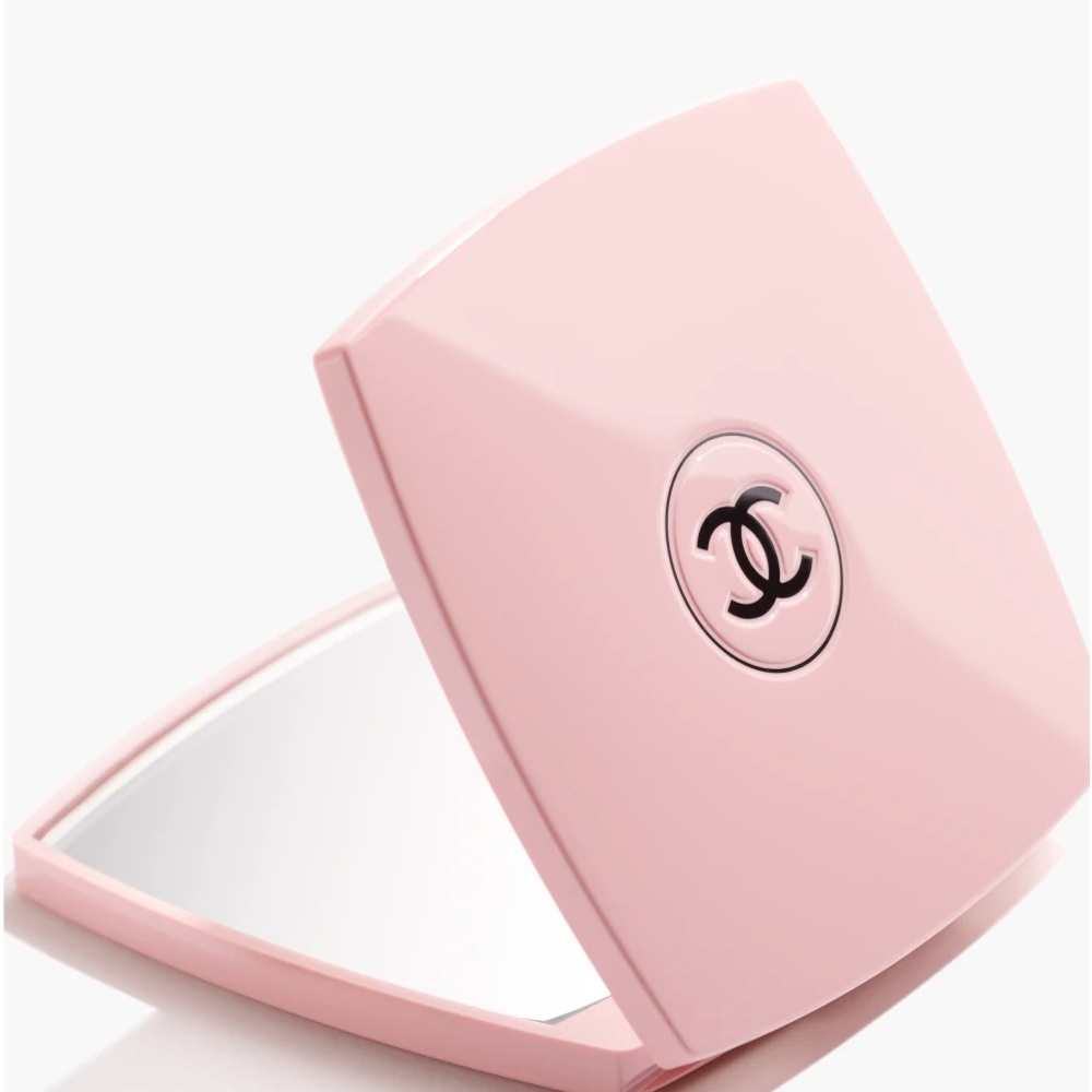Bnib CHANEL Limited Edition mirror 🌟